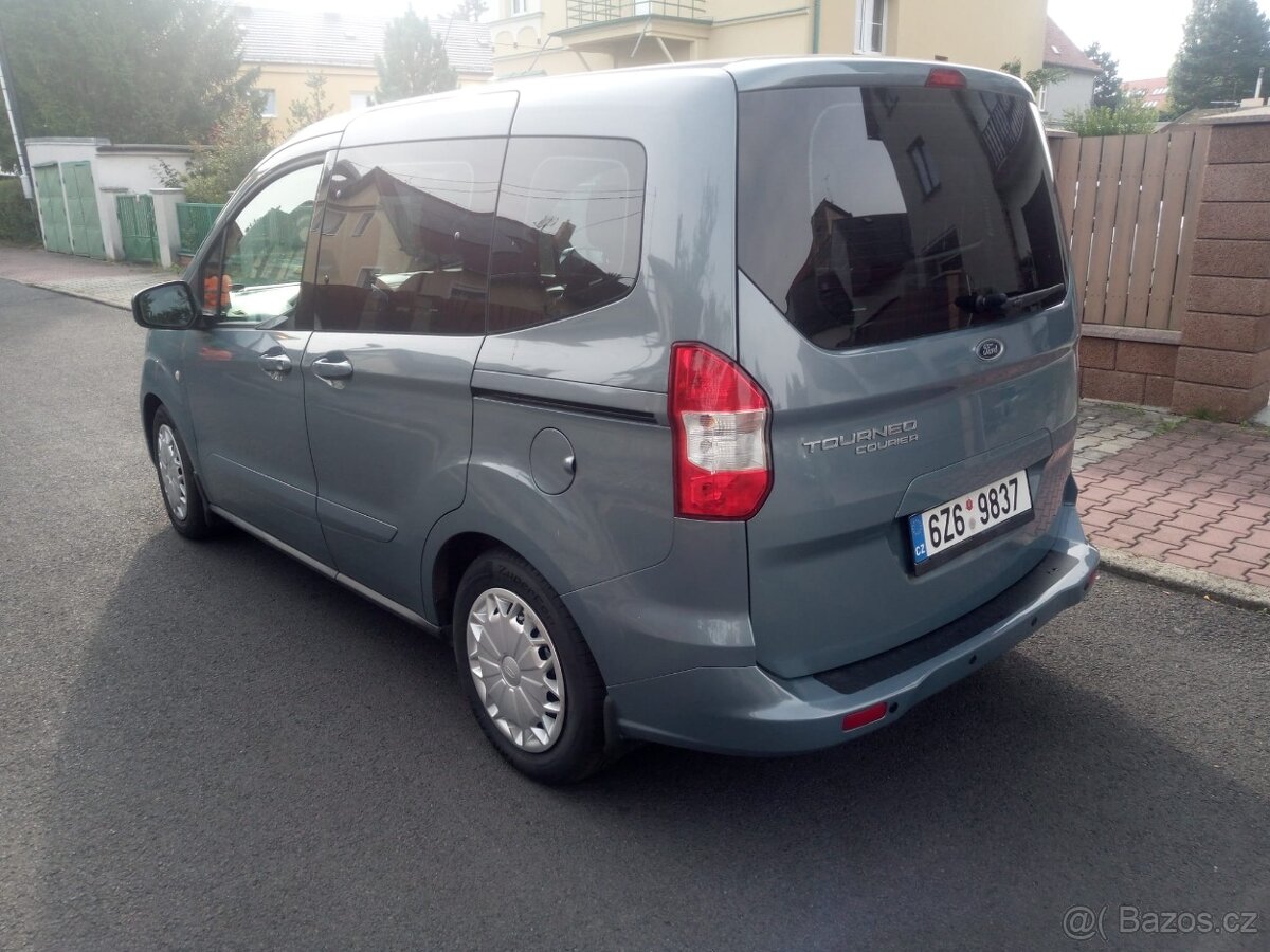 Ford Tourneo Courier 2019 - 4