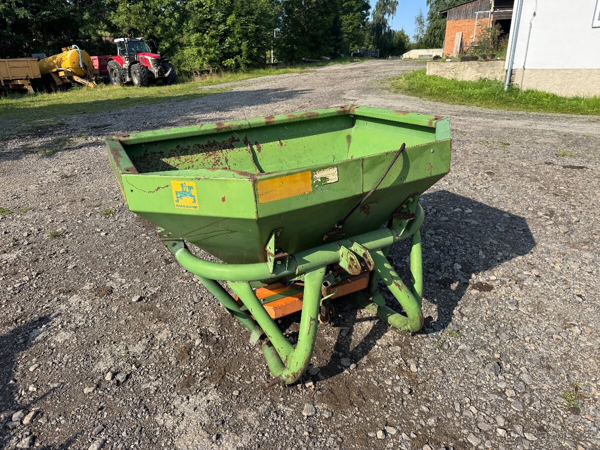 Rozmetadlo průmyslových hnojiv amazone - 4