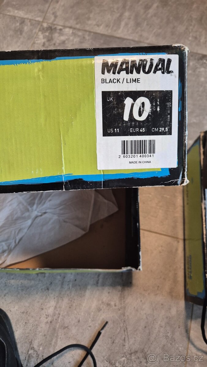 Snowboard 156cm , obal, boty velikost 10 - 4