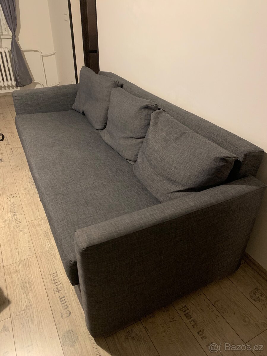 Šedivý gauč - 4