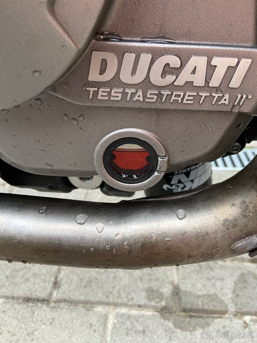 Ducati Monster 821 - 4