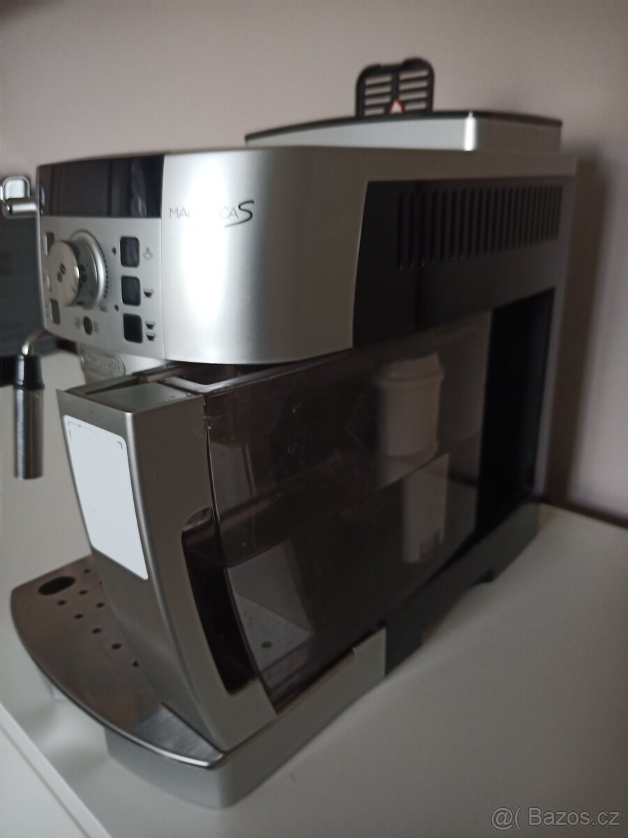 DeLonghi Magnifica 22110 SB - 4