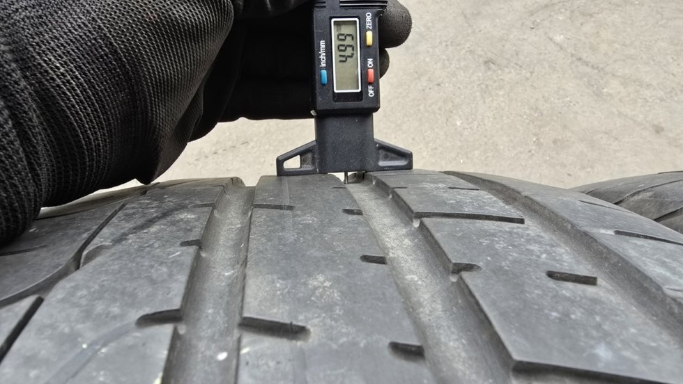 Letní pneu 255/35/20 Pirelli - 4