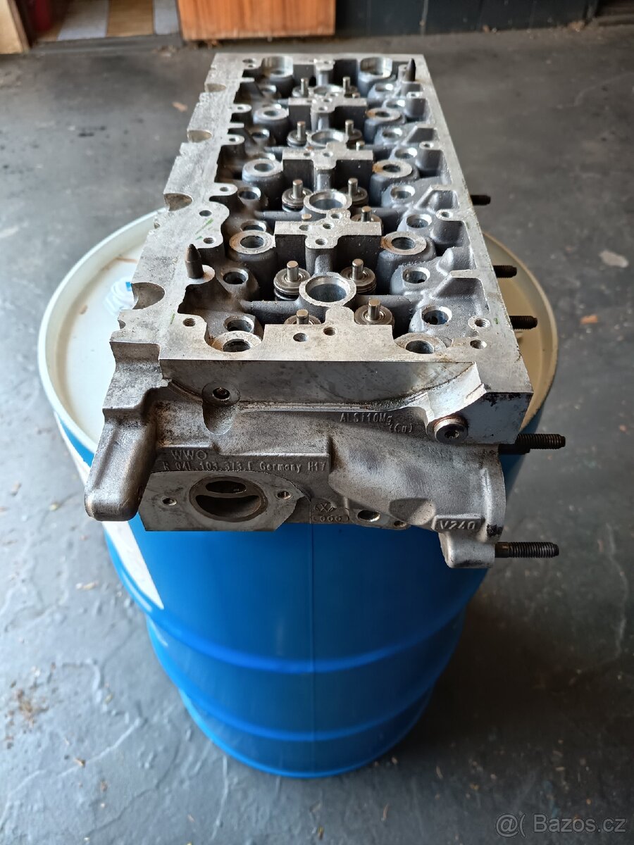 Hlava válců VW 1.6 TDI 04L103064F - 4