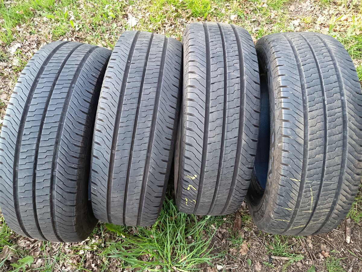 Pneu 215/65/16 C - 4