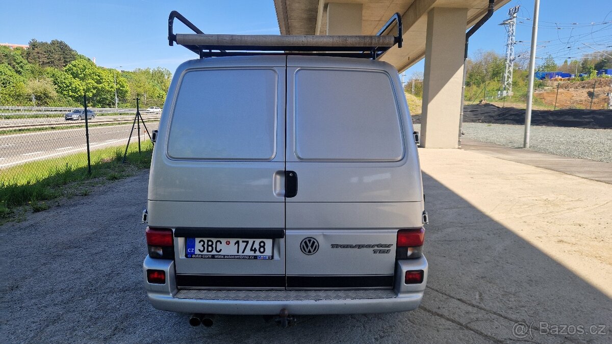 Transporter T4, 5.míst,zahrádka,tažný - 4