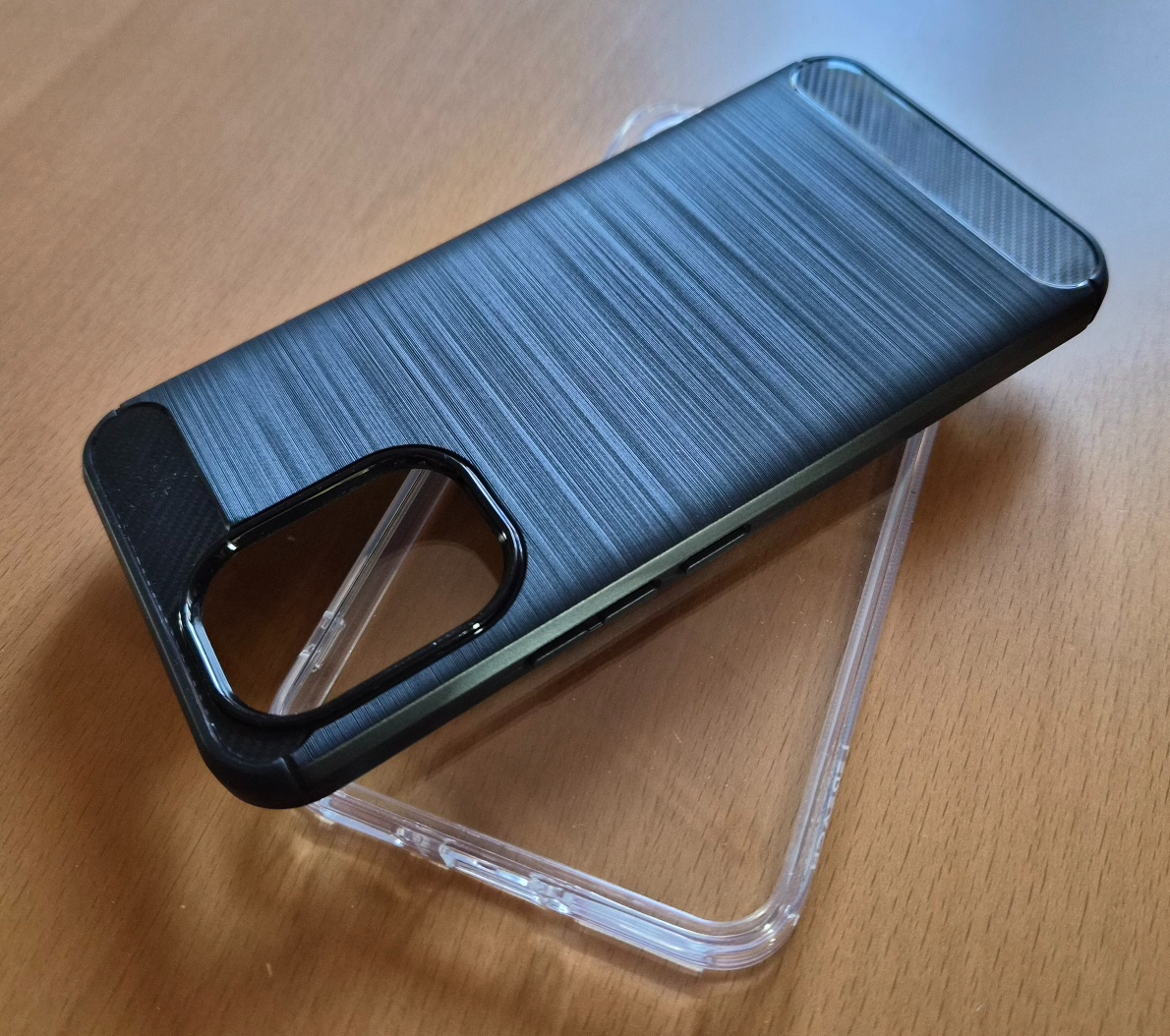 Xiaomi Poco x8 Pro Max transparentní a černý - 4