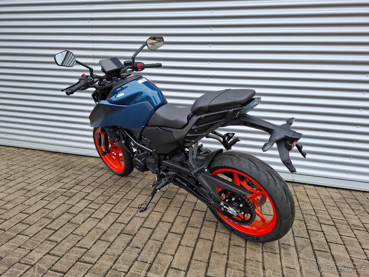 KTM 125 Duke - 4