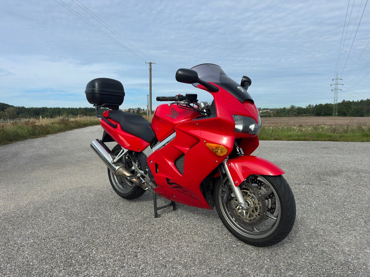 Honda VFR 800Fi - 4