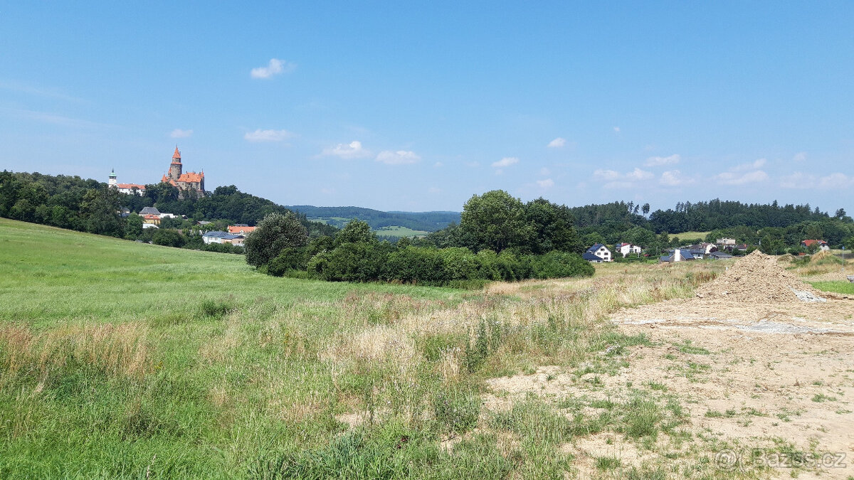 Atraktivní lokalita. Stavební pozemek na Bouzově - 4