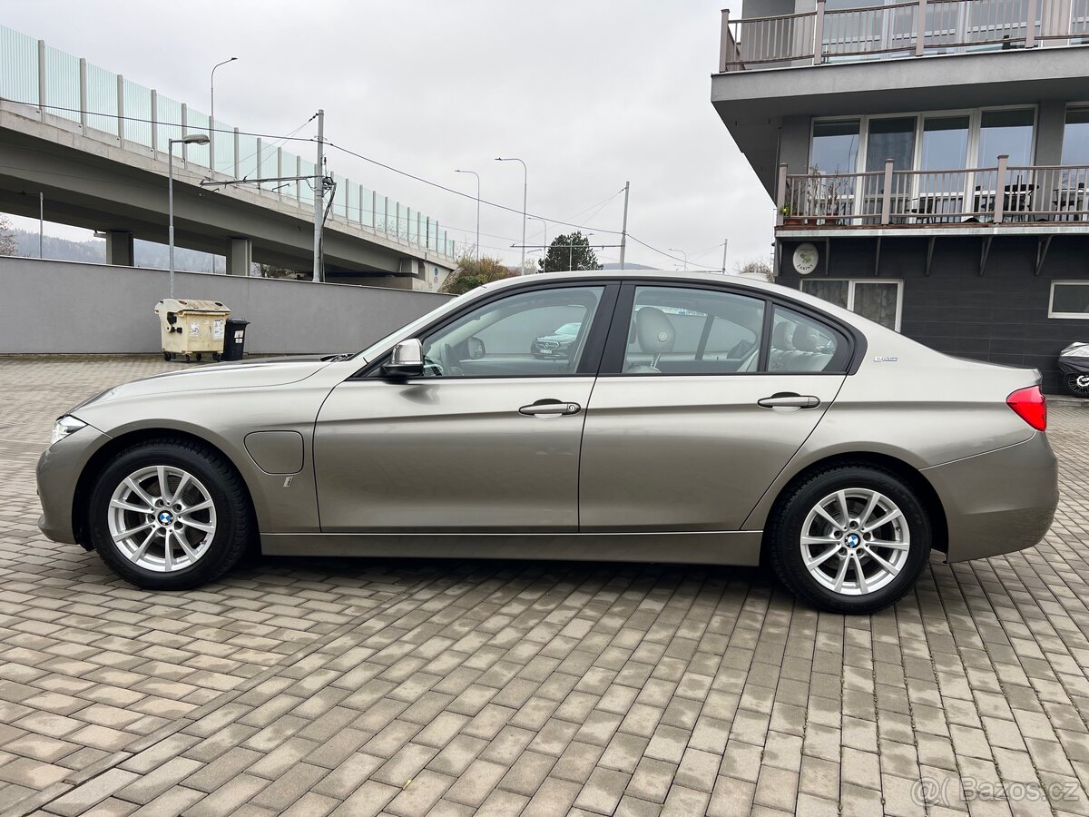 BMW 330e 185kw ČR LED memory nelakováno nebouráno - 4