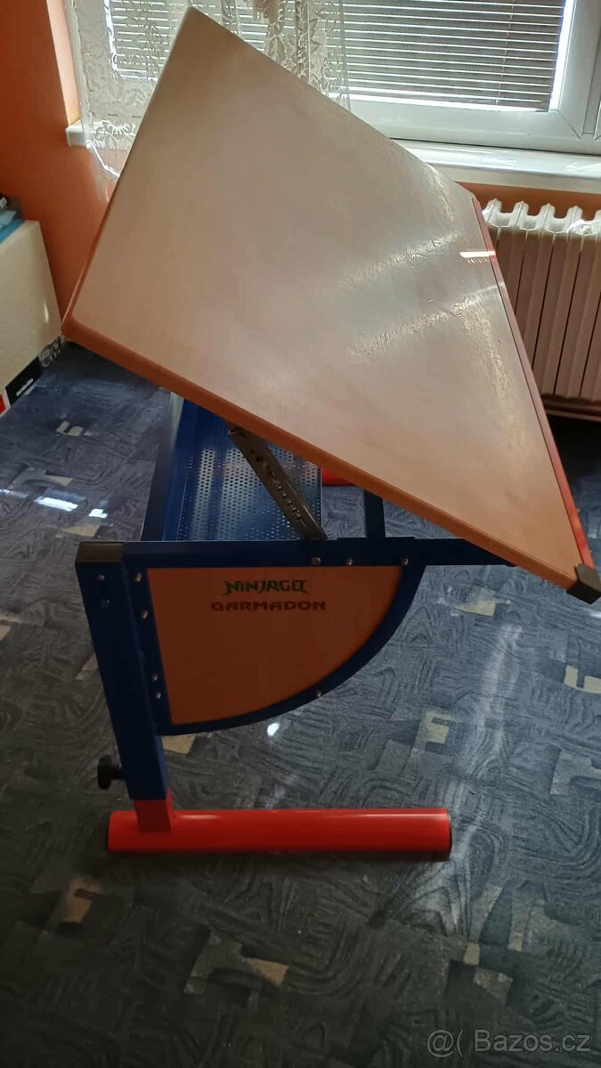 Dětský psací stůl s nastavitelnou výškou a sklonem, rostoucí - 4