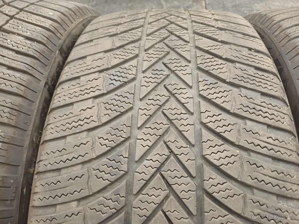 Zimní pneu Bridgestone 245/45/18 100V - 4