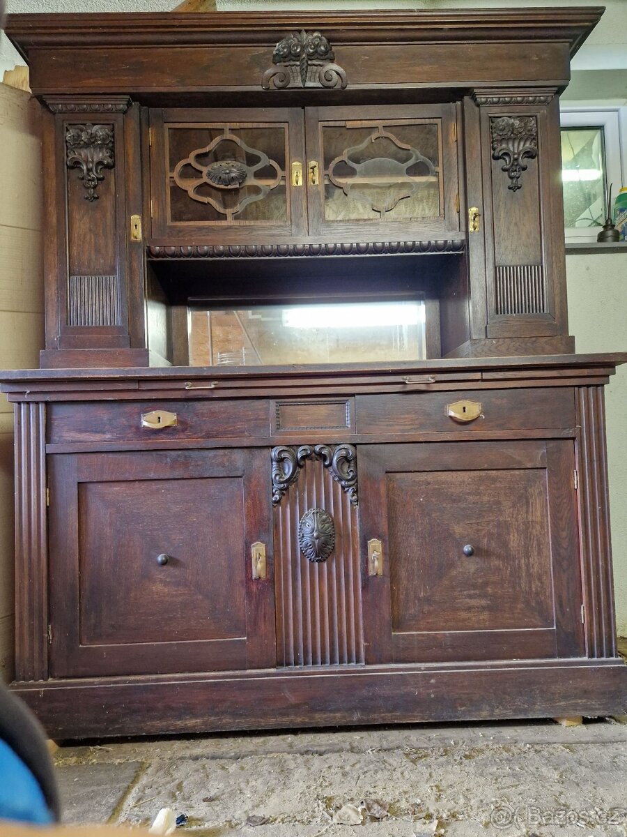 prodám starožitný nábytek (sekretář ) - 4