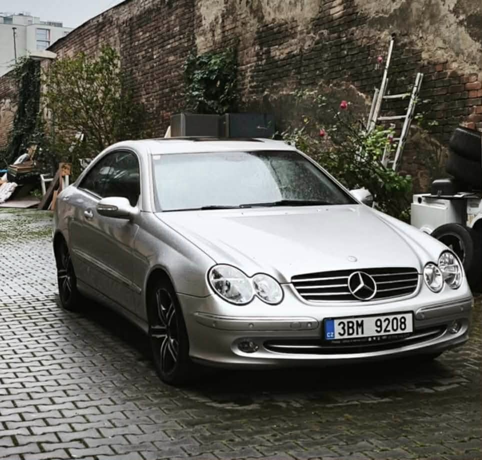 MERCEDES-BENZ CLK240 - 4