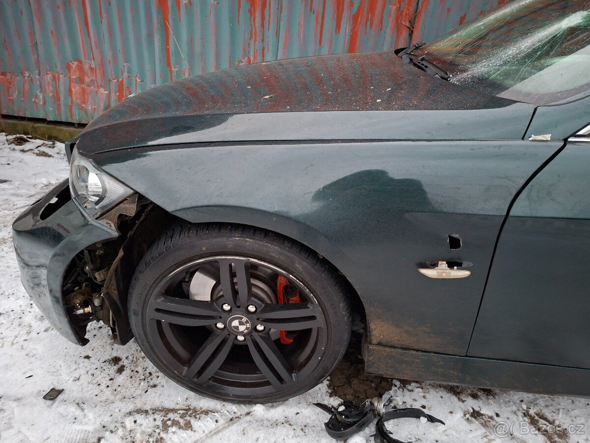 BMW e91 330d 2008 - Na náhradní díly - 4