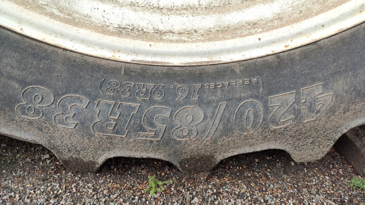 Tažený postřikovač MGM A4024 - 4