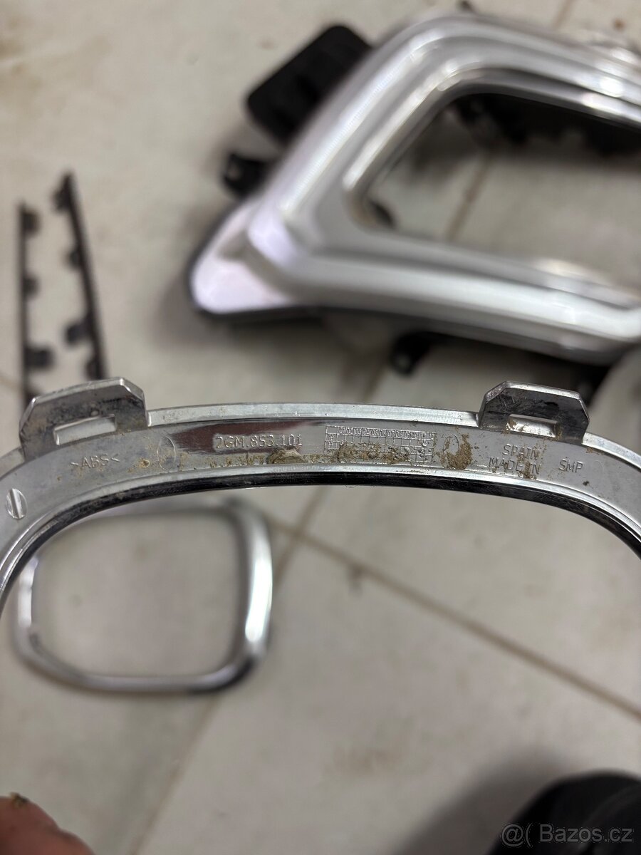 Renault captur zbytek dílu - 4