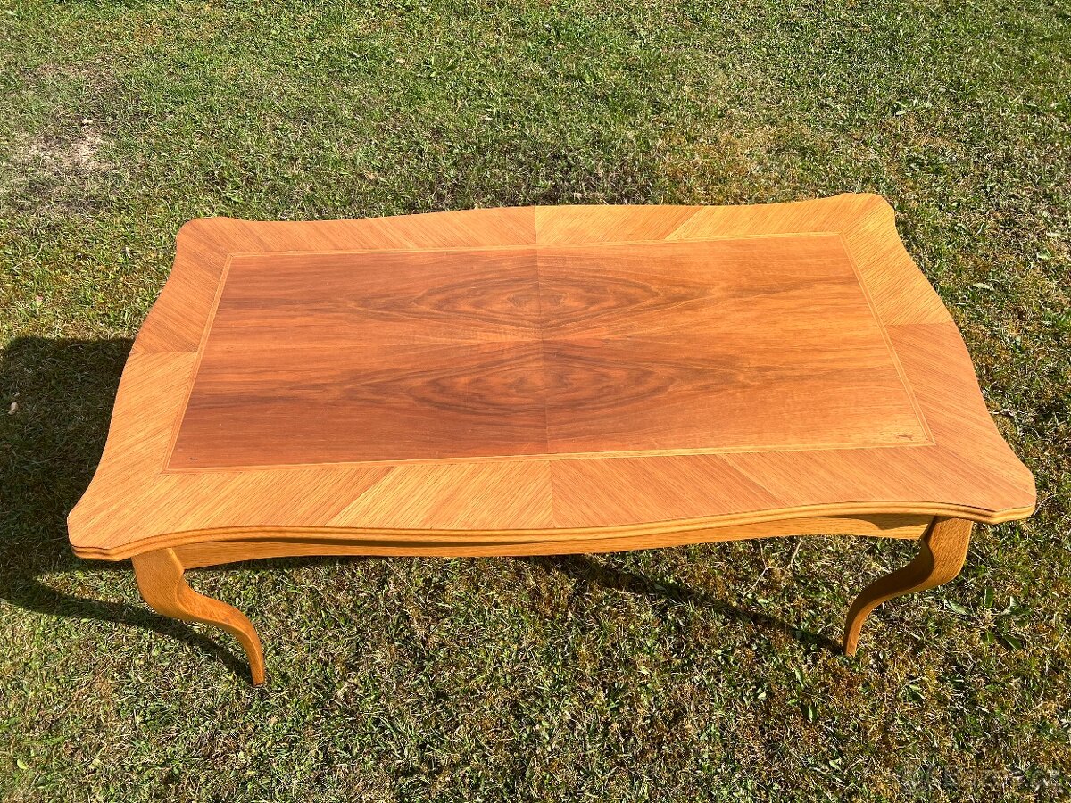 Dřevěný konferenční stolek - 4