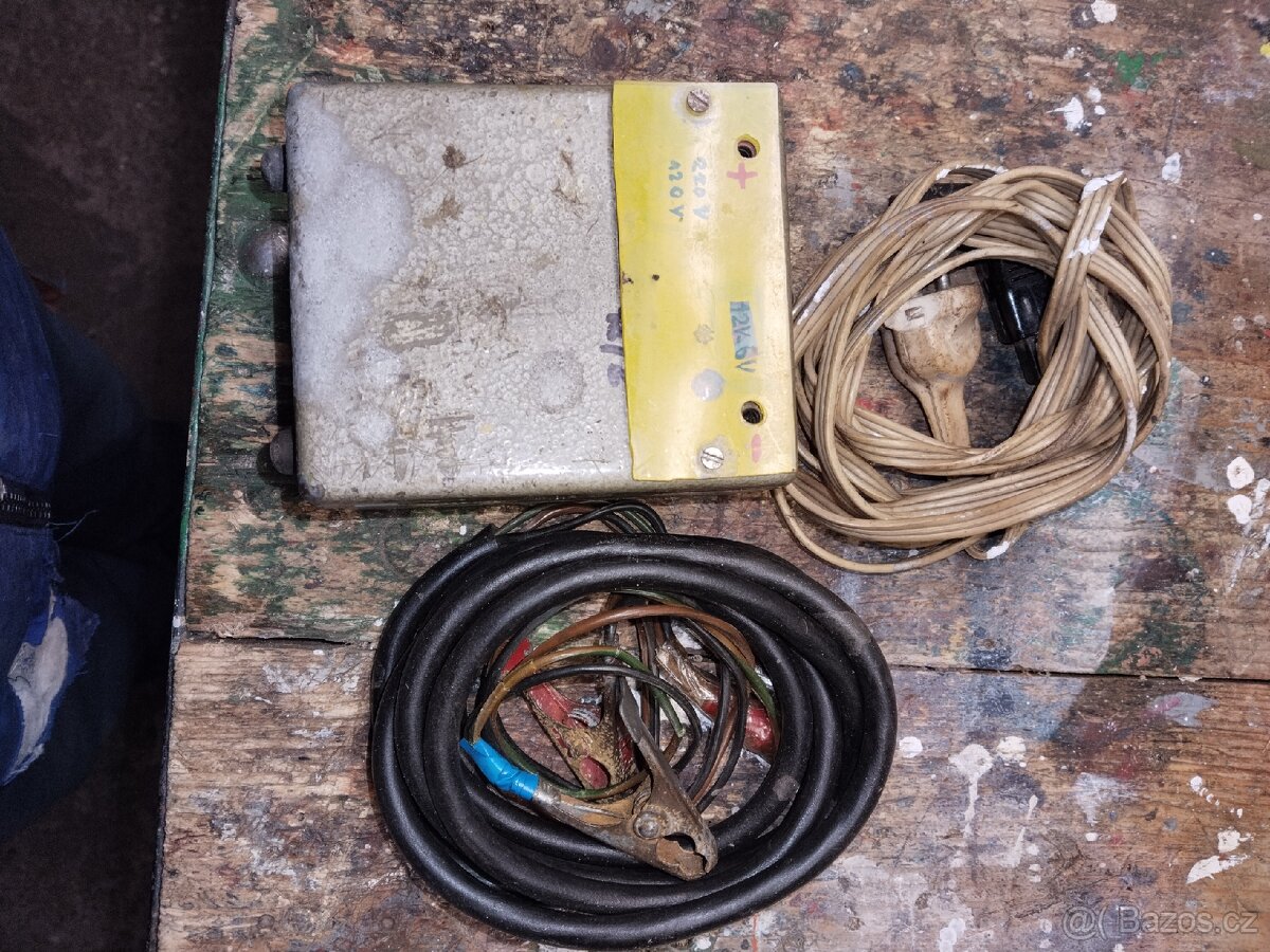 Nabíječka 6 a12 V - 4