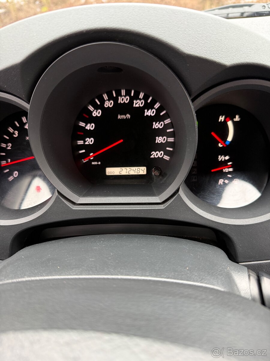 Toyota Hilux 3.0 - 4