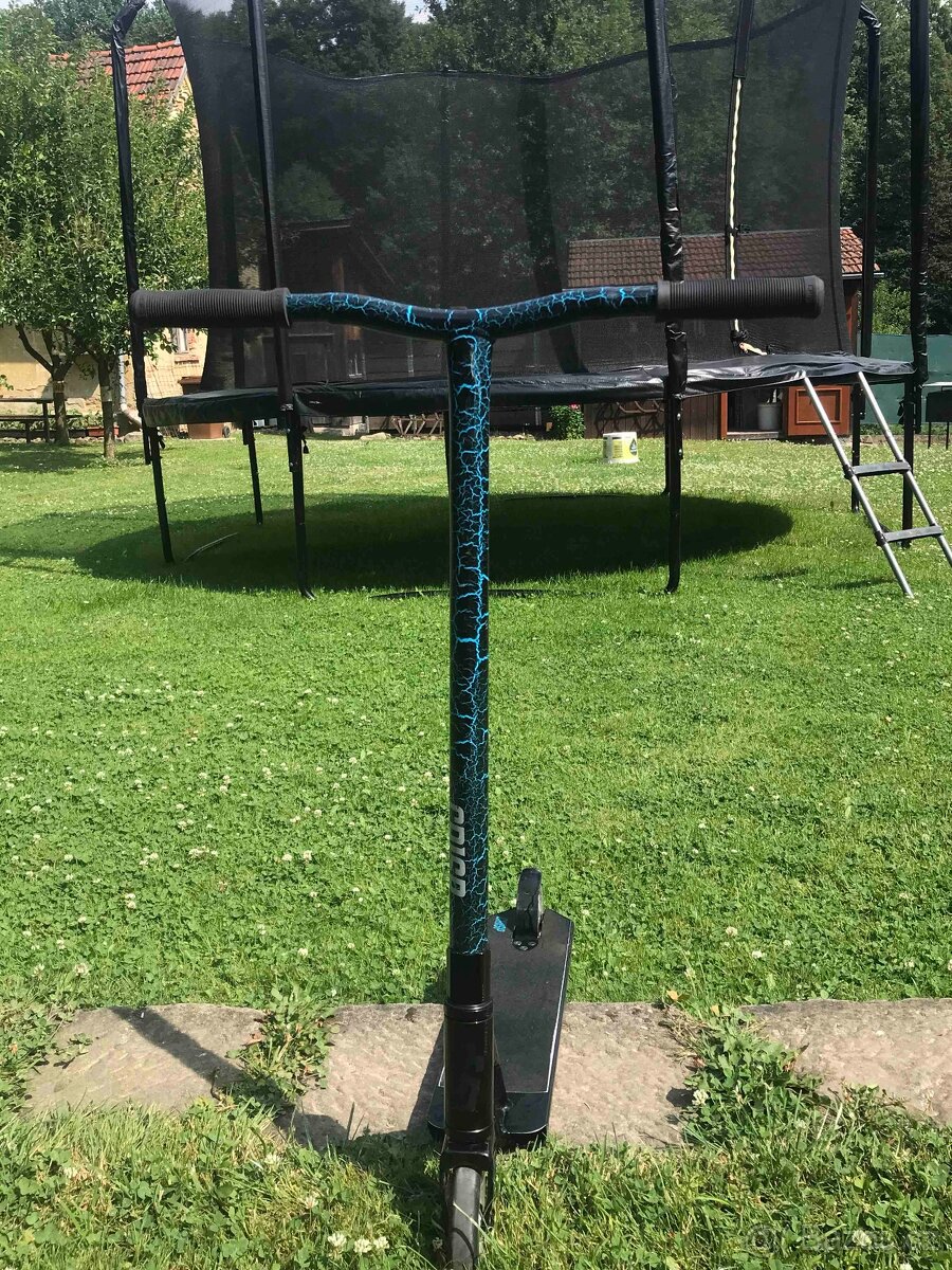 Freestyle koloběžka CRISP Blaster | BLACK-BLUE CRACKING - 4