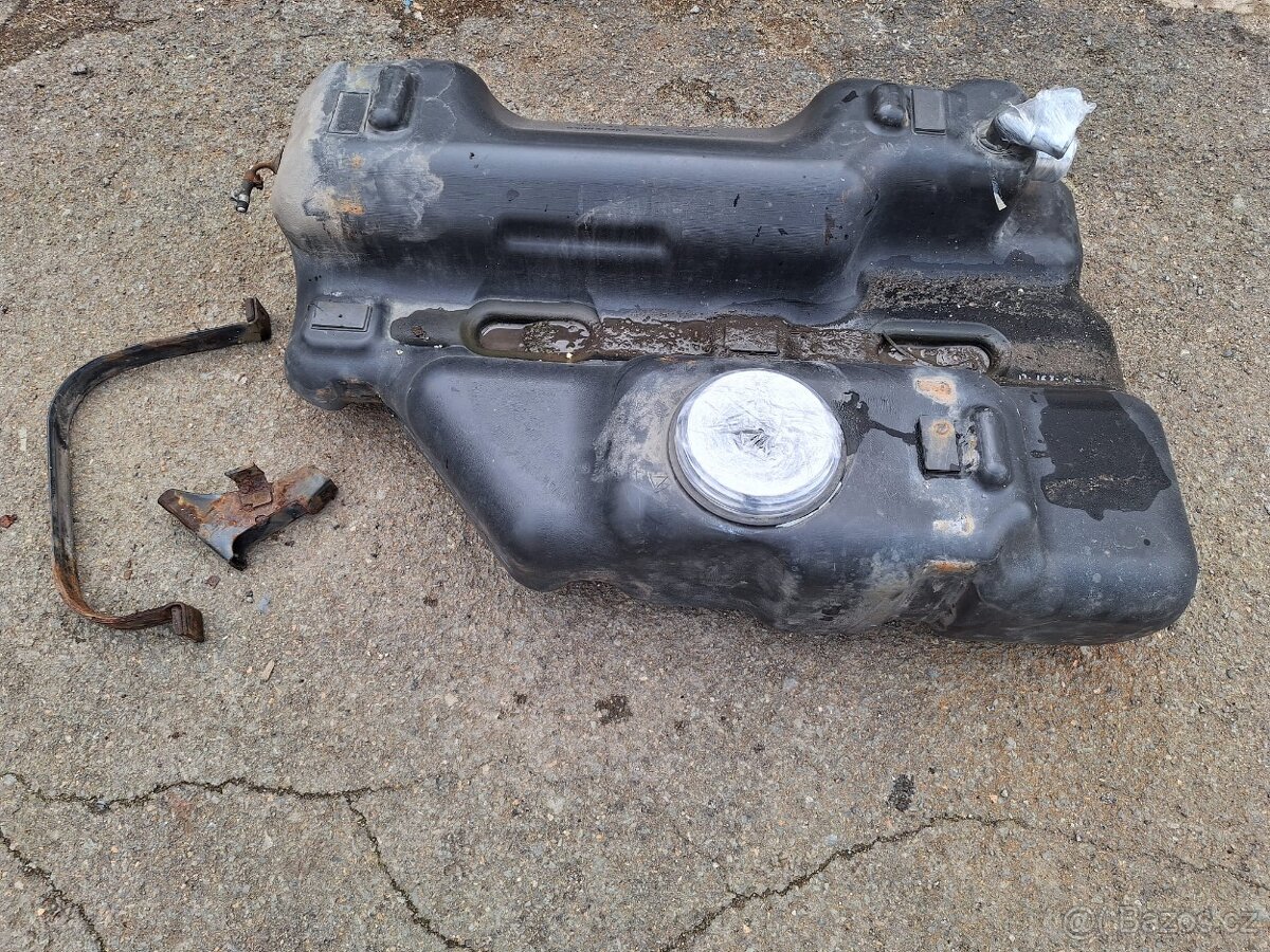 Palivová nádrž IVECO DAILY - 4