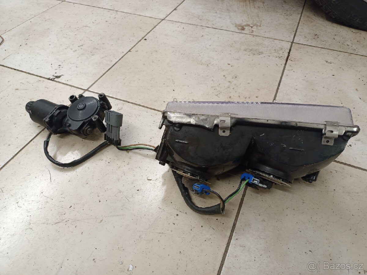 světlo Chevrolet Corvette C5 - 4