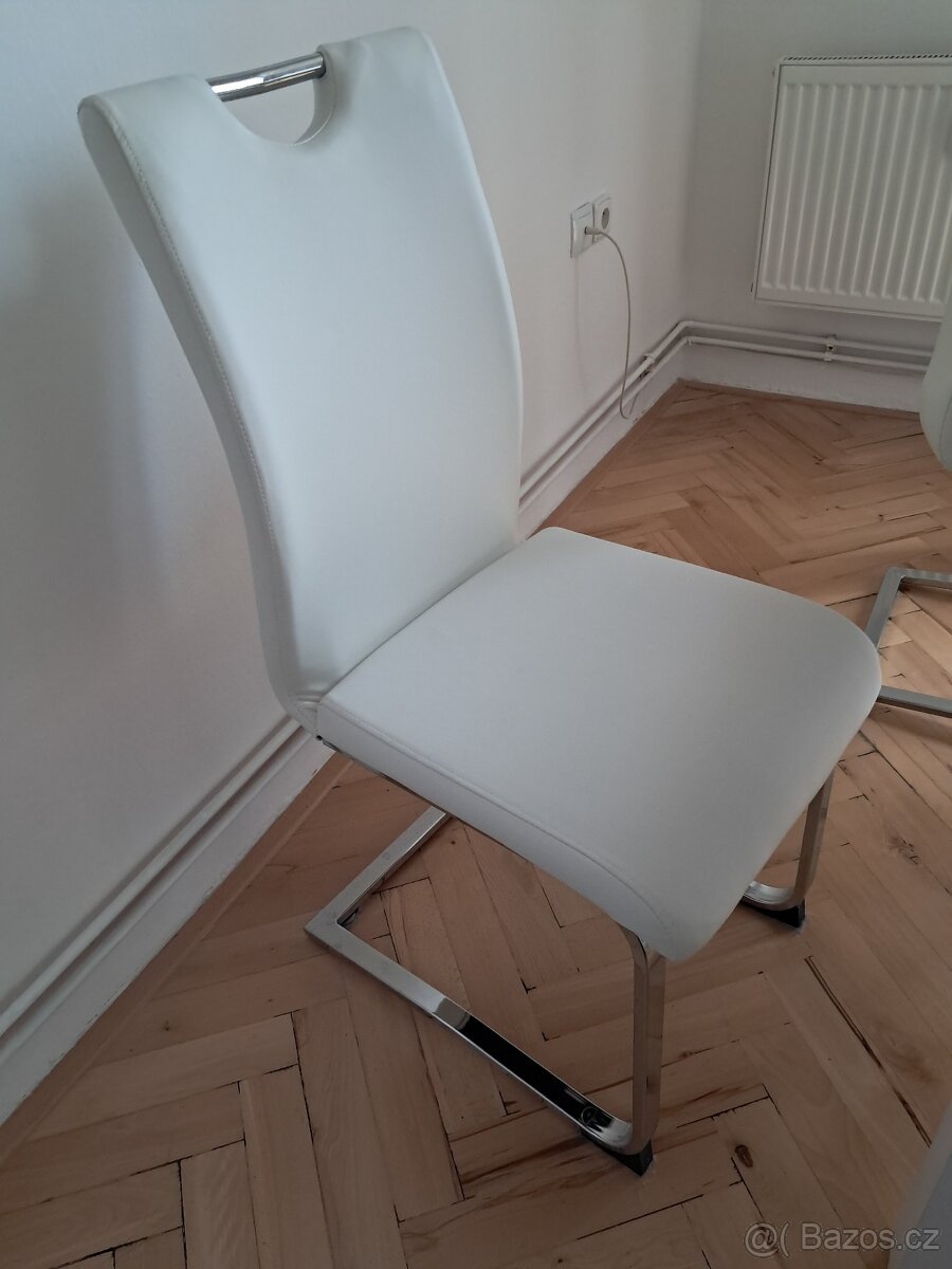 jídelní stůl + 4 židle - 4