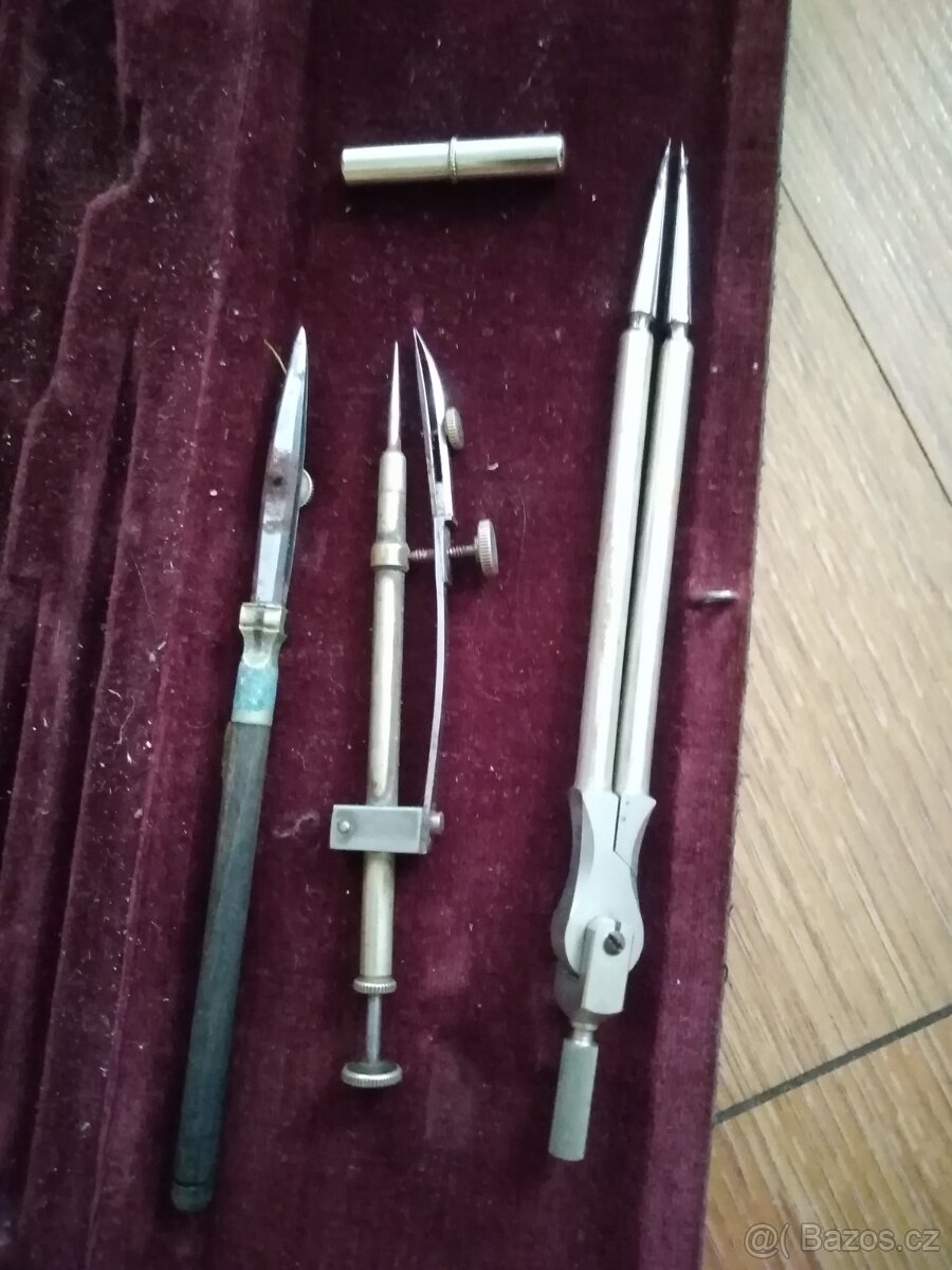 Rýsovací potřeby staré - 4