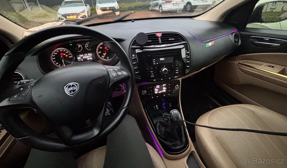 Lancia Delta 1.6 JTD – spolehlivá, úsporná, připravená jezdi - 4