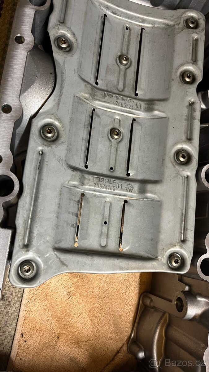 Horní olejová vana BMW N63B44 - 4