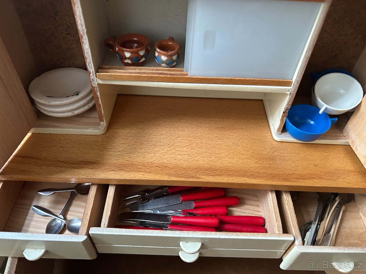 Prodám pokojíček pro panenky - kuchyňka a ložnice - 4