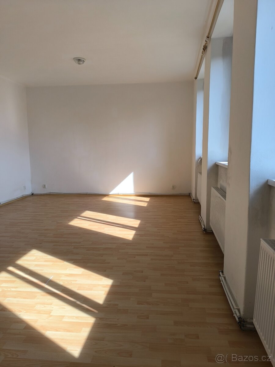 Pronájem bytu 2+kk Tvršice - 4