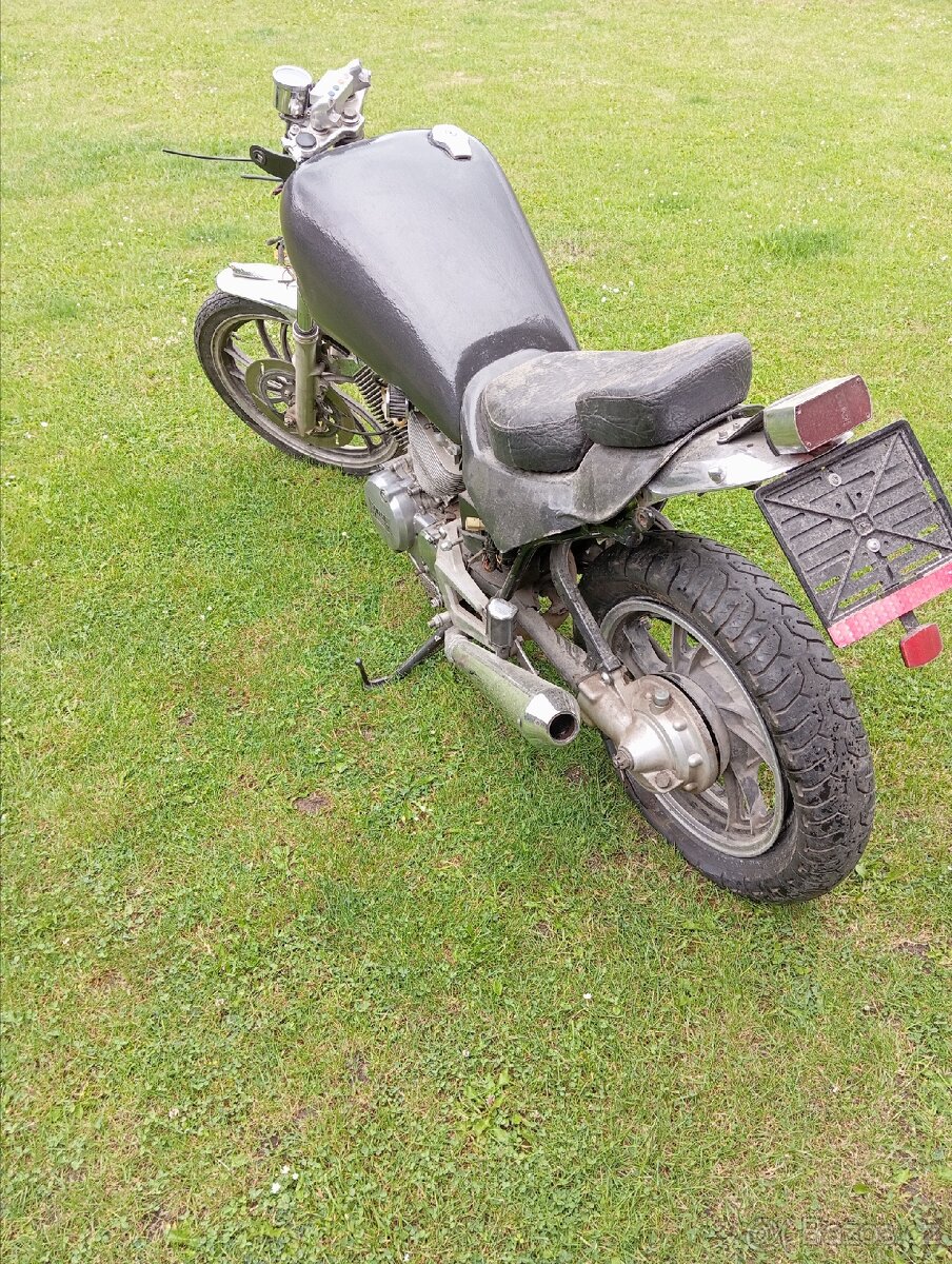Yamaha - XV 500 SE - 4