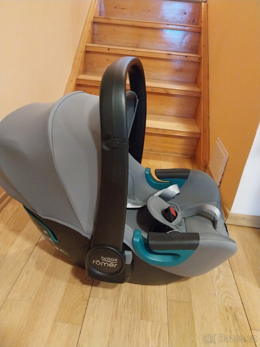 Autosedačka Baby-Safe 3 i -Size Flex Base 5Z Bundle Frost G - 4