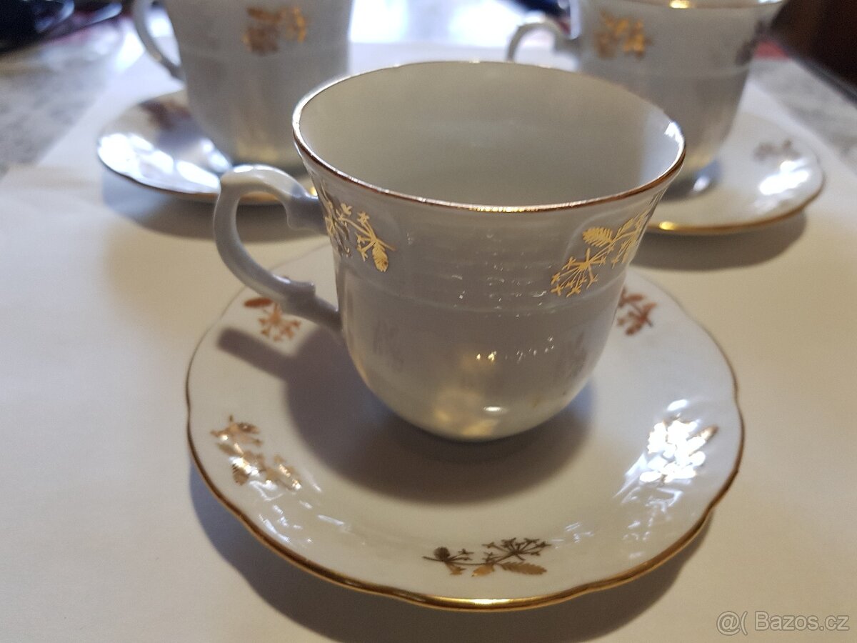 Porcelánové hrnečky s podšálky - 4