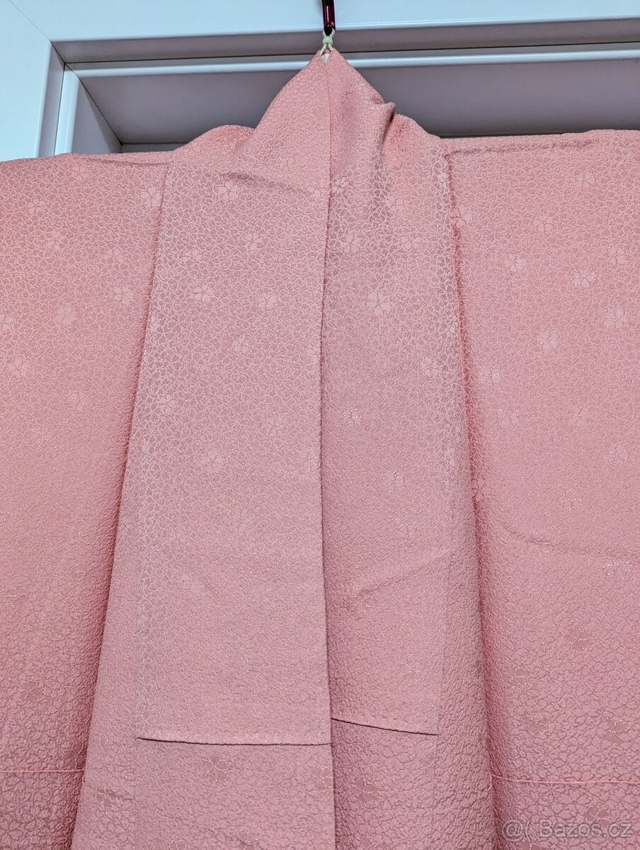 Dámské růžové kimono iromuji s květy - 4