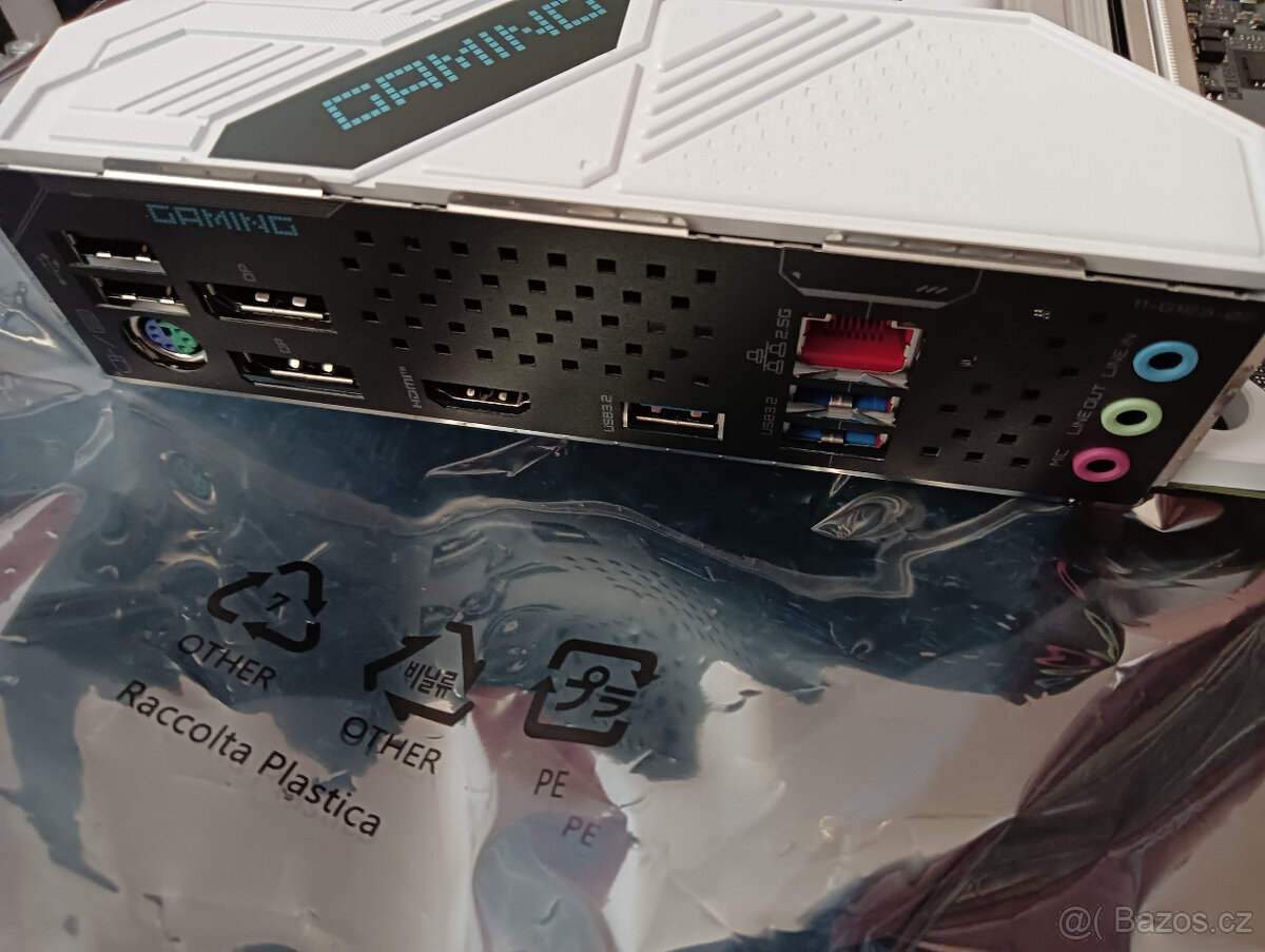 GIGABYTE Z890M GAMING X, sock. 1851 - 4