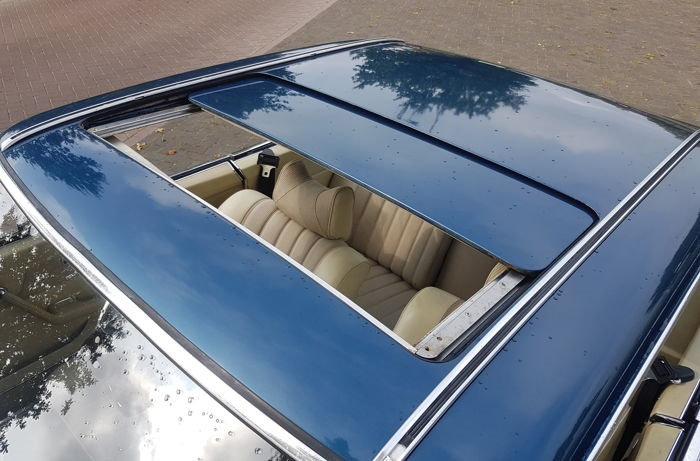 Mercedes W123 těsnící sada pro střešní okno - 4