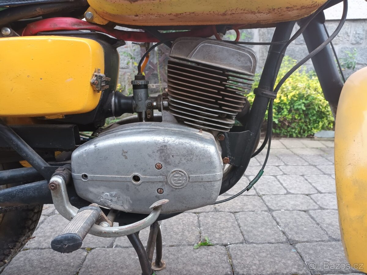 ČZ 175/477 r.v. 1971 funkční, po laku, bez TP - 4