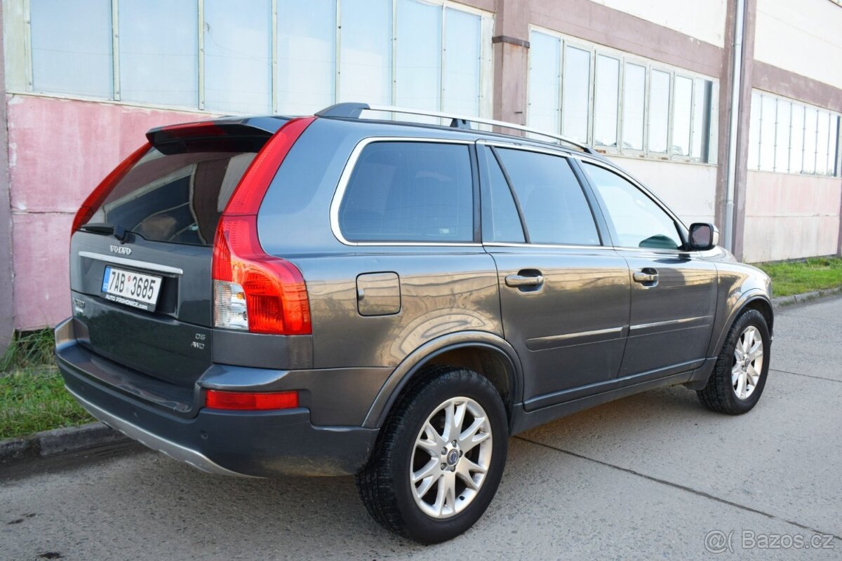 Volvo XC90 D5 2.4D 4X4/KŮŽE/MANUÁL/7MÍST/ - 4
