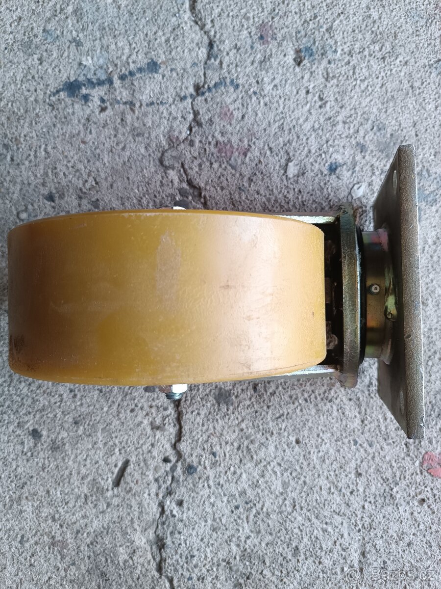 Masivní kolečka 200mm - 4