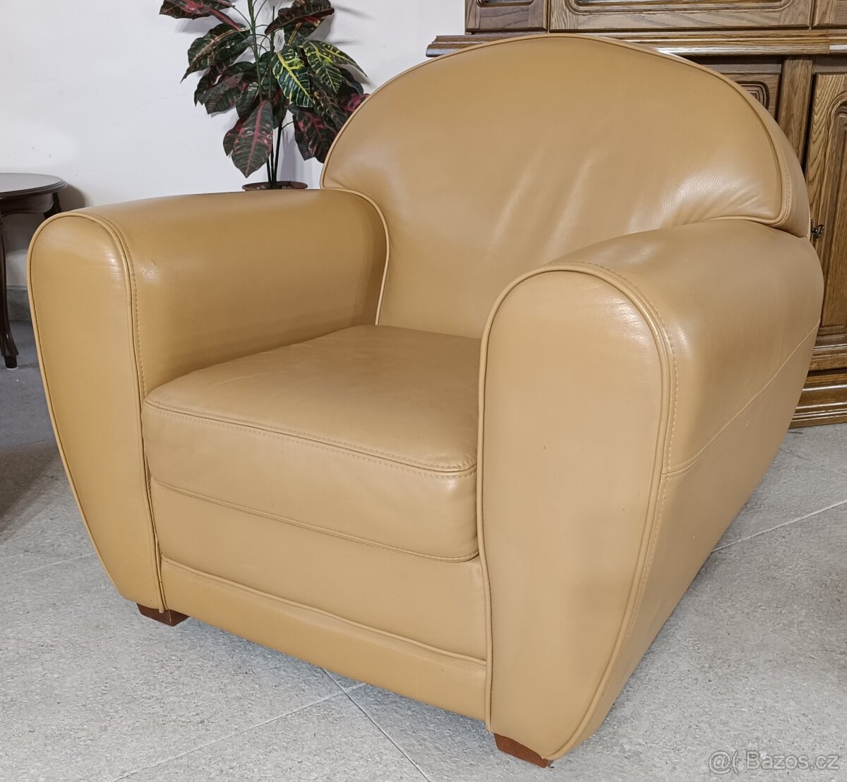 Kožená sedací souprava 3+2, retro styl. - 4