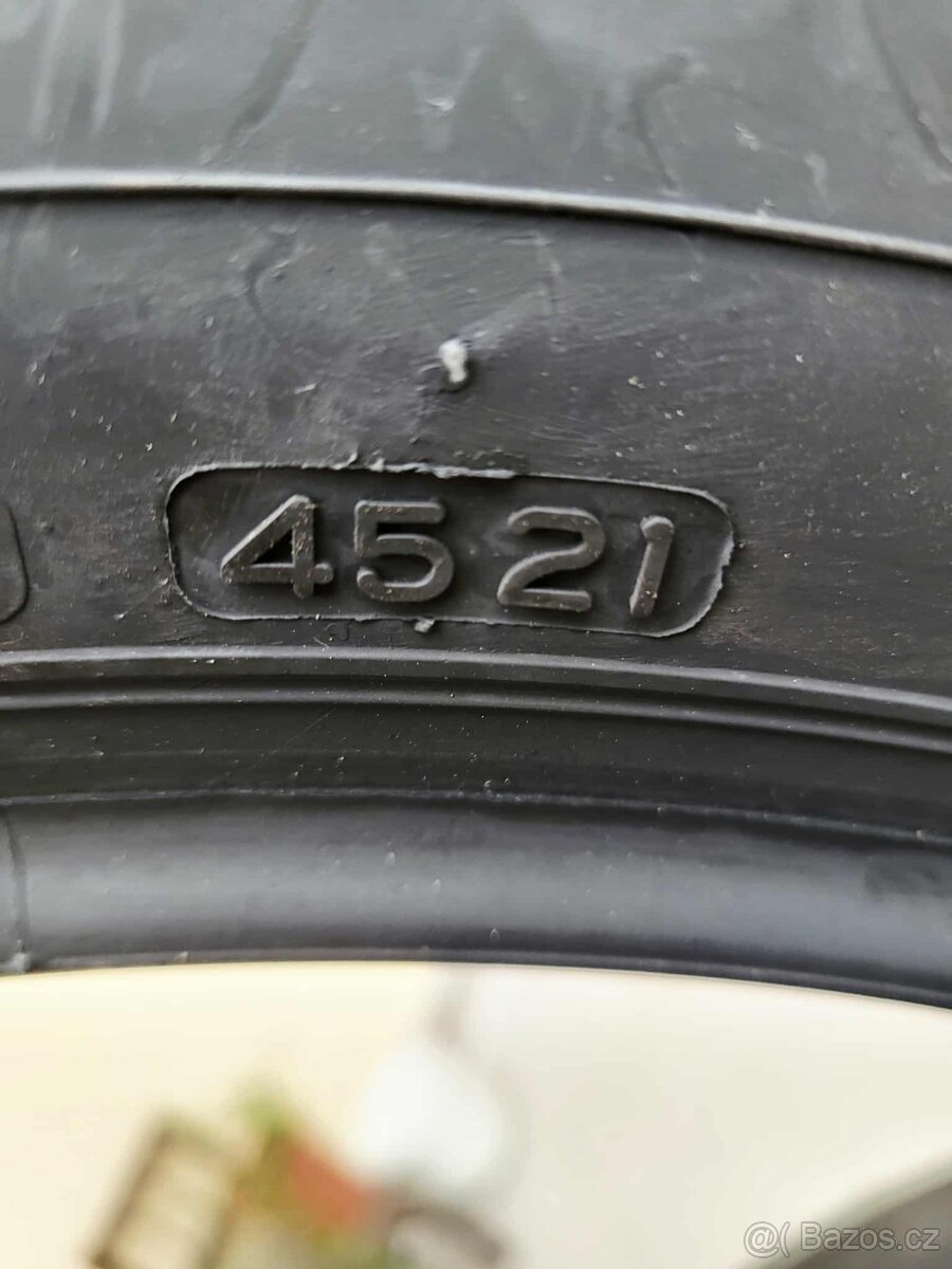 Letni Bridgestone 235/55/19 - 4