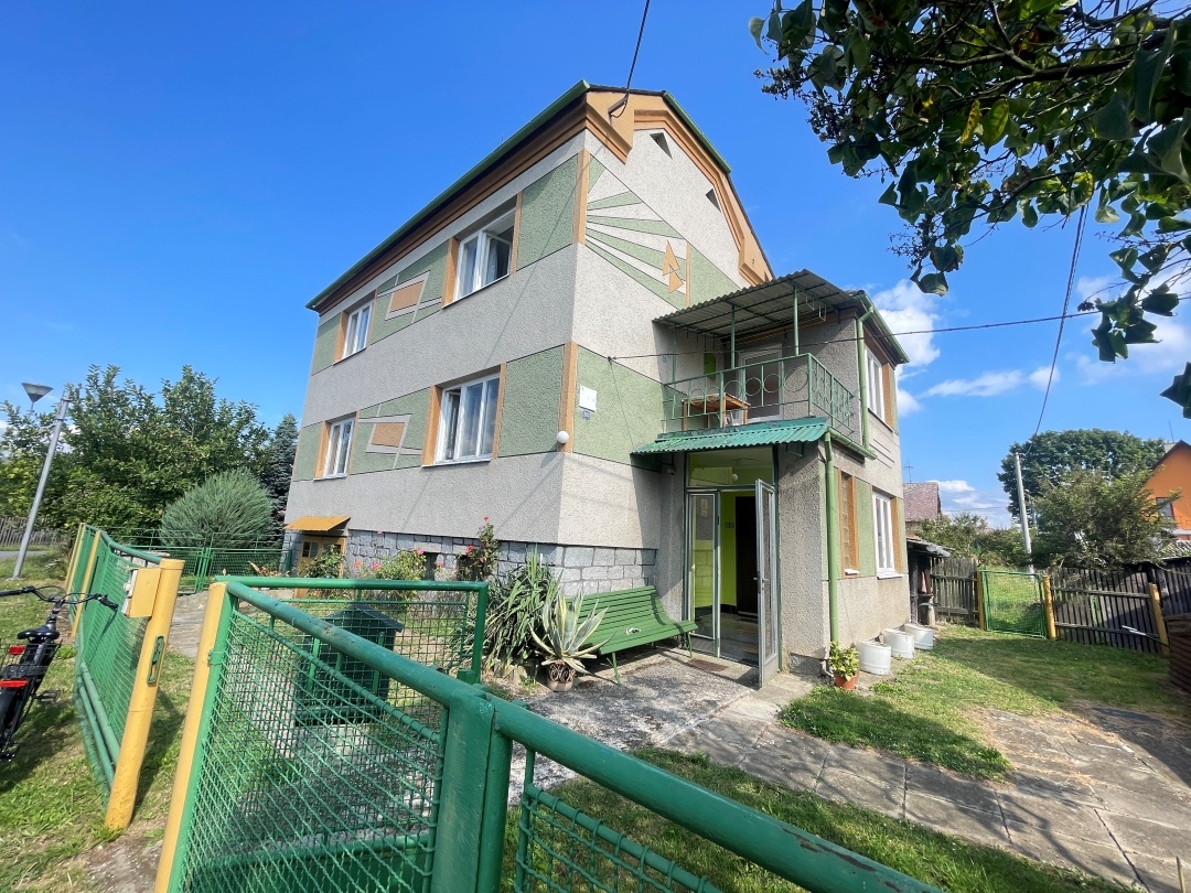 Rod.dům 5+1, garáž, zahrada v obci Rapotín, okr. Šumperk - 4