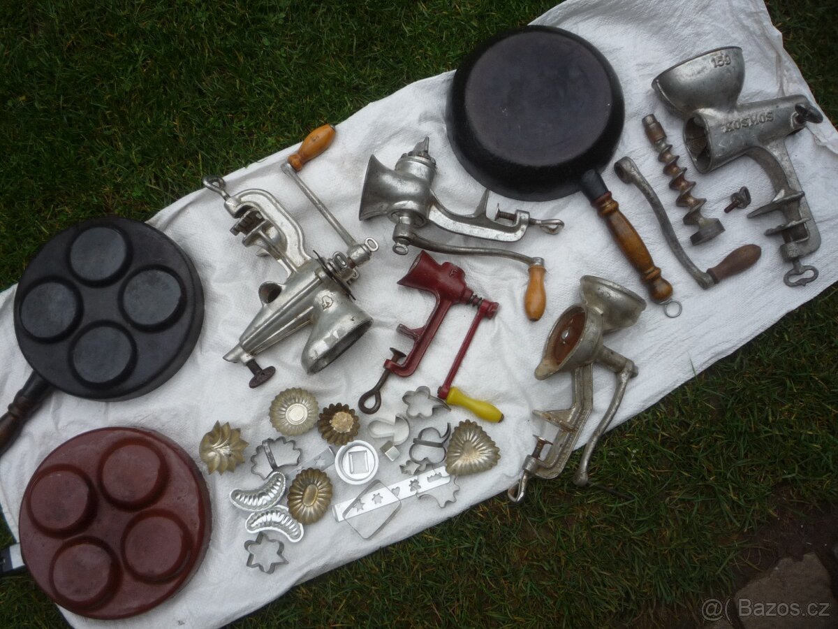 prodám různé staré kuchyňské vybavení. Ceny 200,-až 400,-Kč. - 4