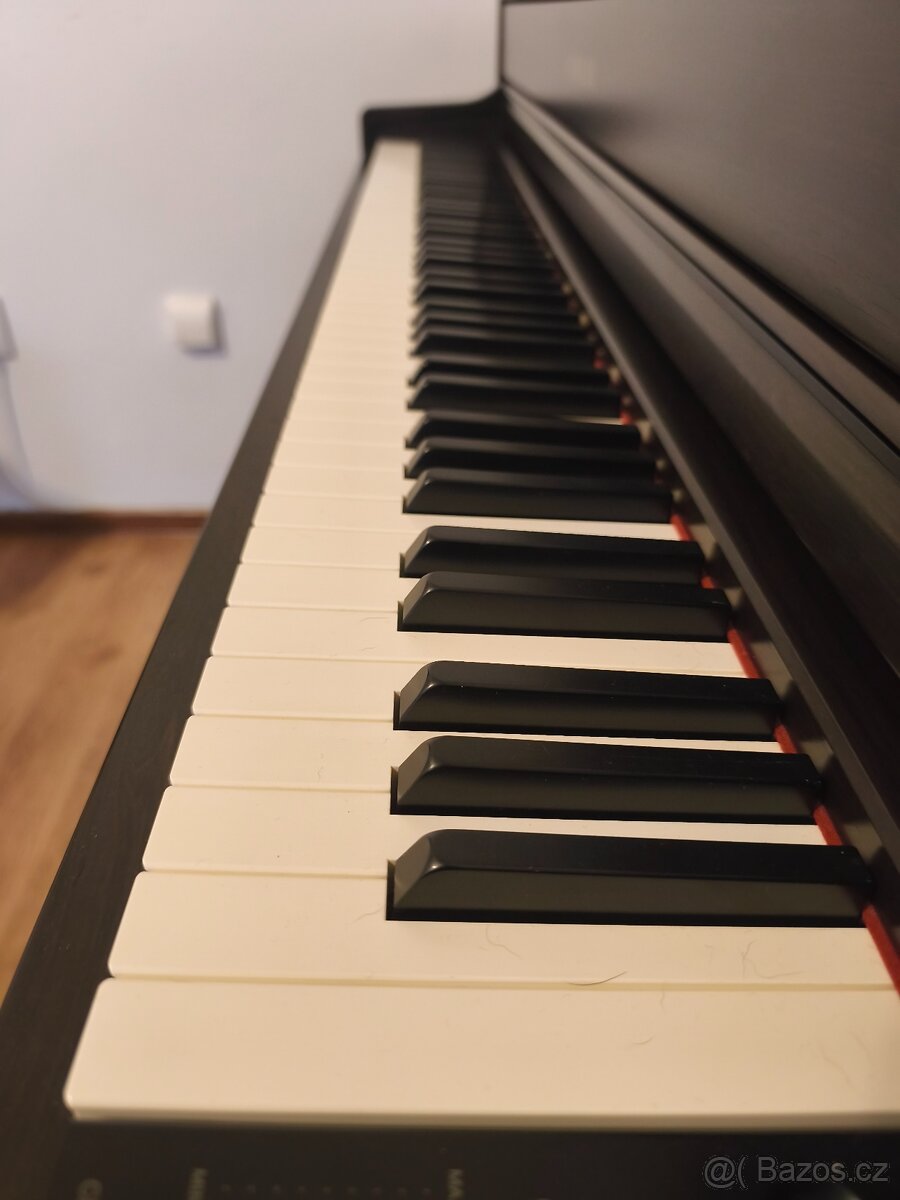 Yamaha Calvinova CLP- 353R - 4