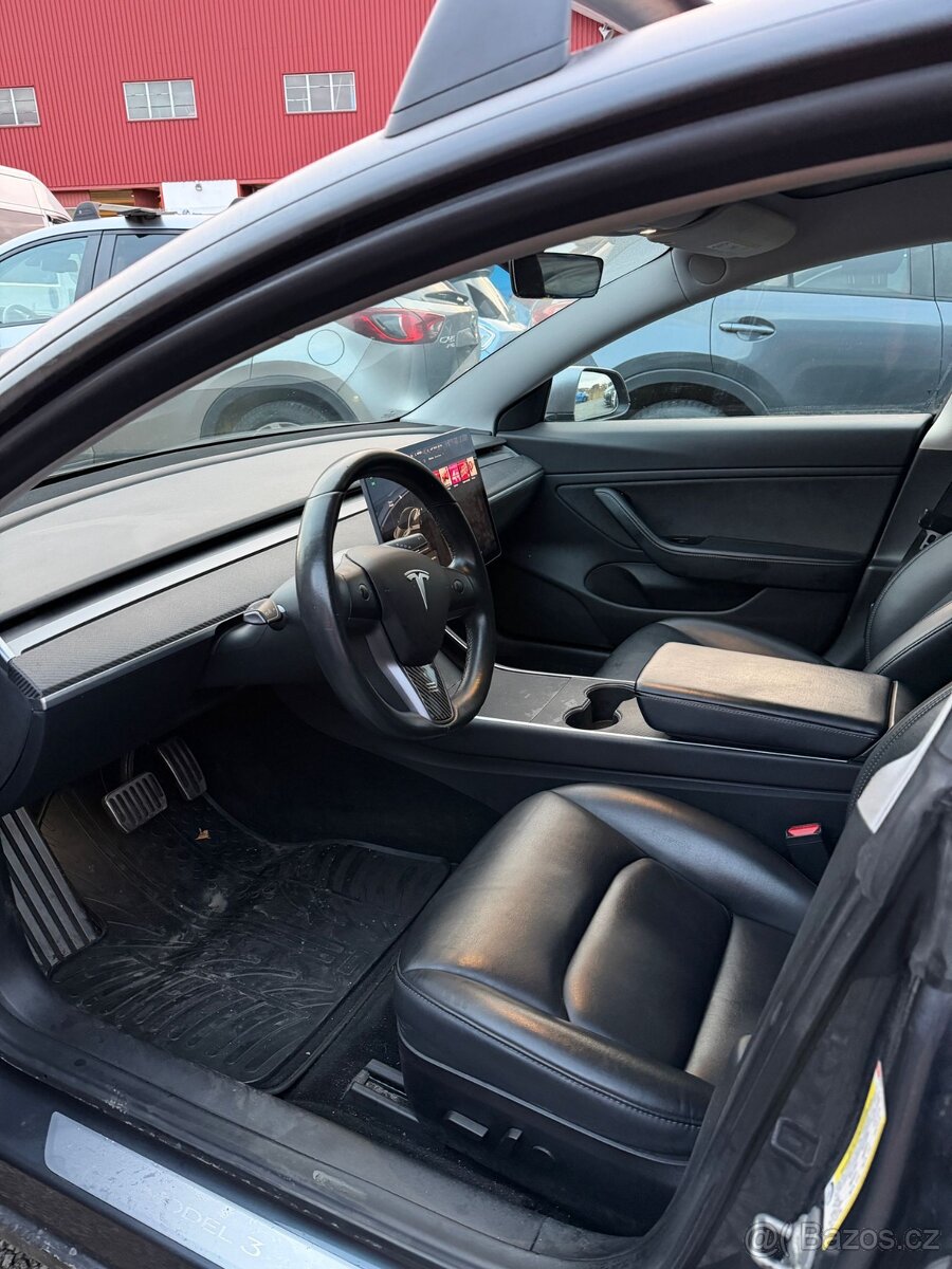 Tesla 3 AWD Long Range - 4