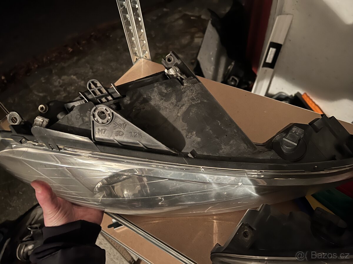 Predni svetla peugeot 206 - 4